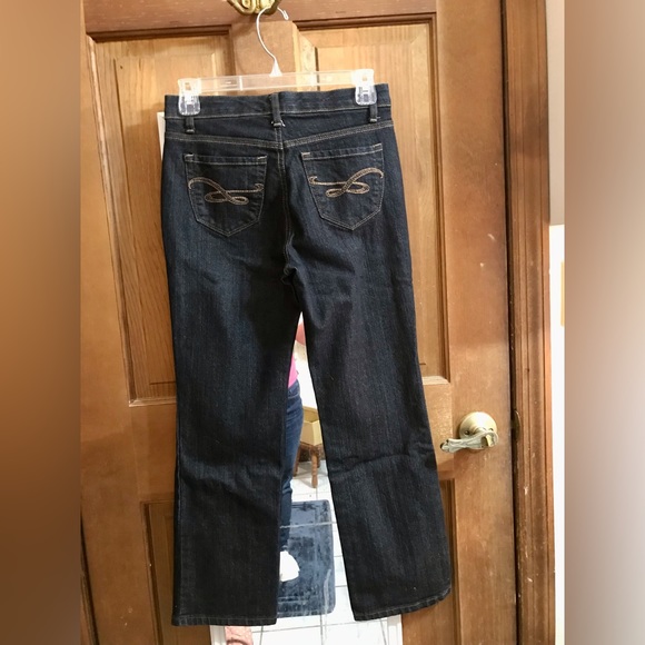 Style & Co. Petite Jeans, Size 2 Petite Short - Picture 2 of 8